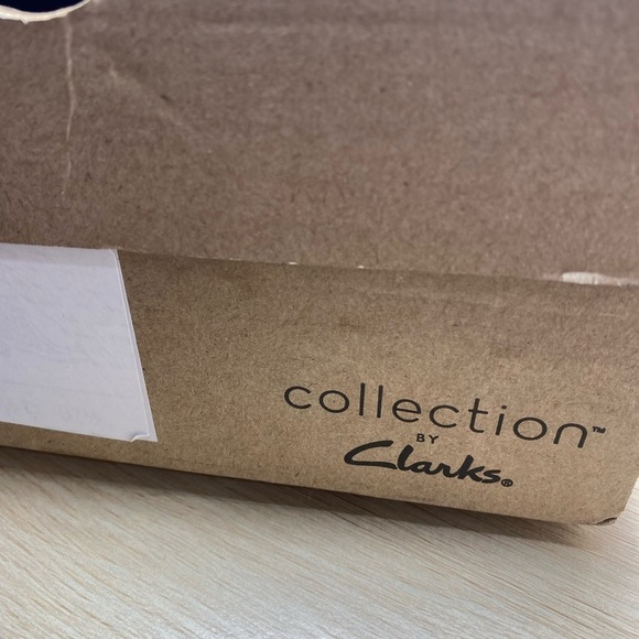 Clarks Black Suede Chunky Heel Ankle Boots size 7 - Picture 9 of 10